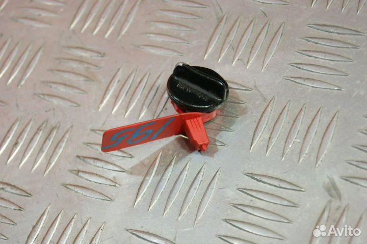 Крышка маслозаливная Suzuki GSF250 Bandit