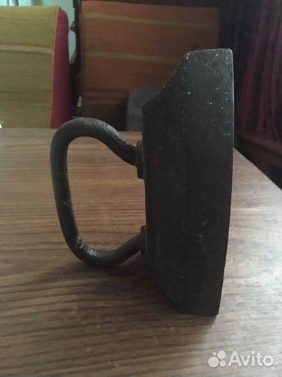 Утюг чугунный