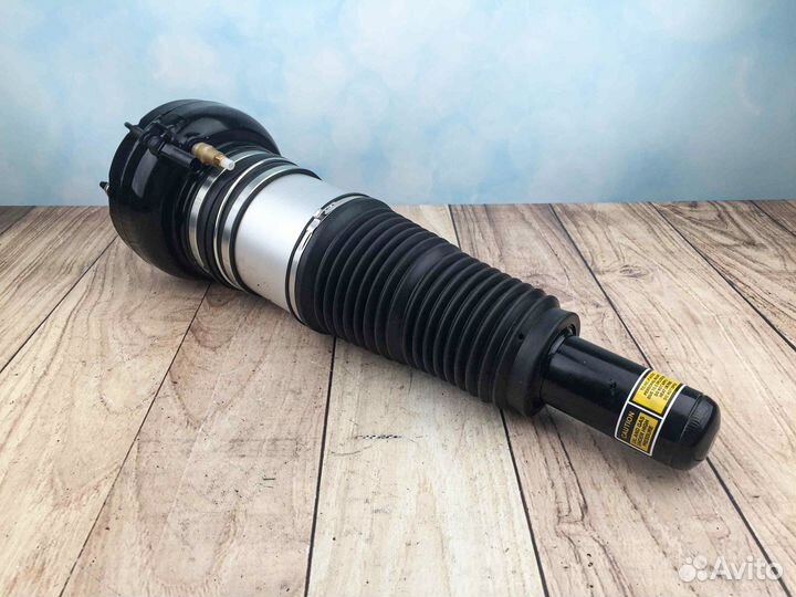 Стойка передняя Porsche Macan 95B