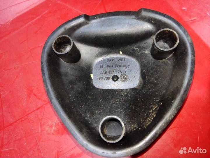 Крышка опоры Audi A6 седан 2.6I 1996