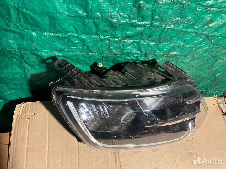 Фара правая Renault Duster II 2021+ Рено Дастер