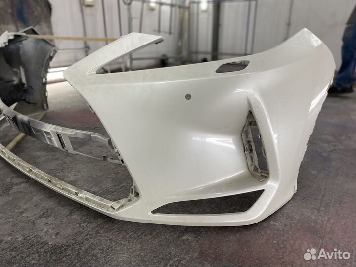 Бампер на Lexus RX 300 2020