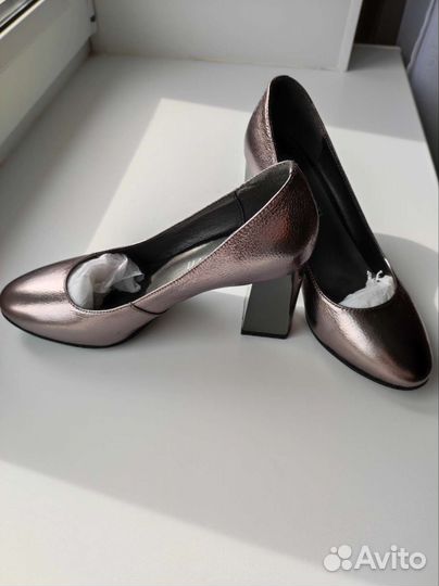 Туфли на каблуках