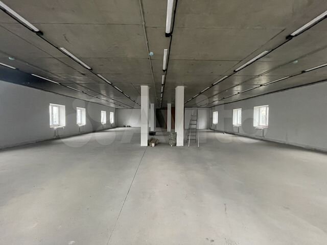 Свободного назначения, 300 м²