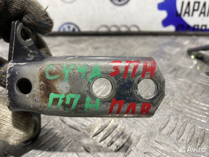 Петля двери пп Lancer 10