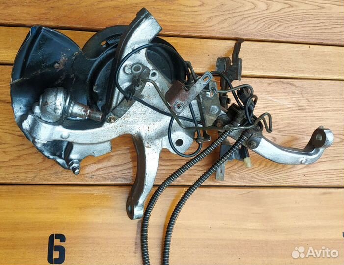 Кулак поворотный правый Maybach 57S / 62S куз W240