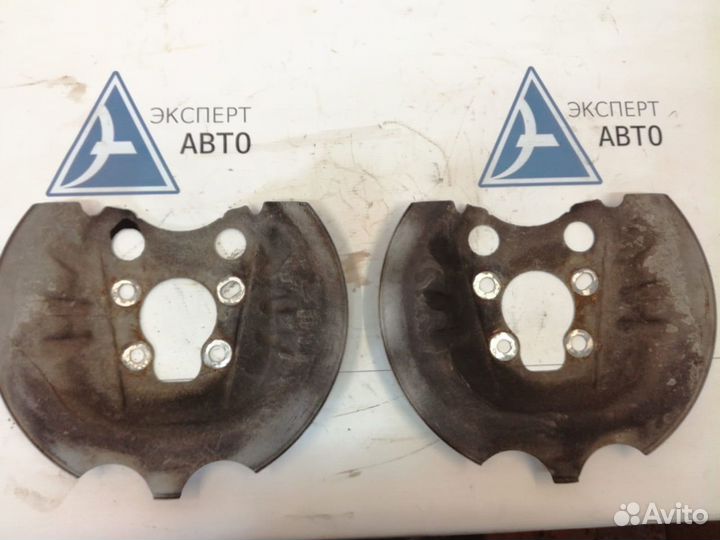 Кожух тормозного диска задний правый Berlingo