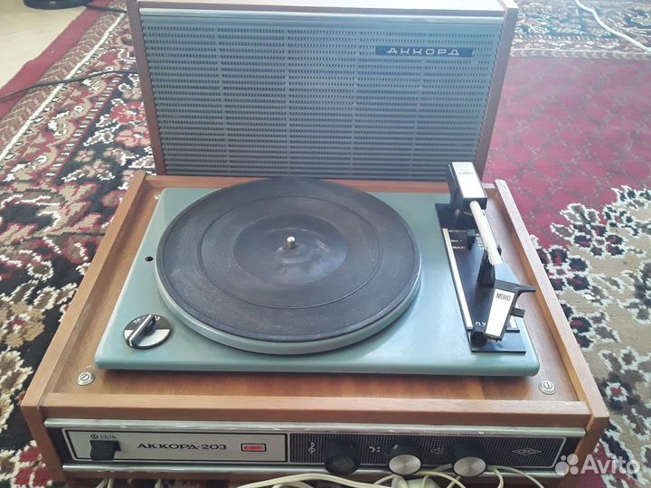 Проигрыватель винила СССР