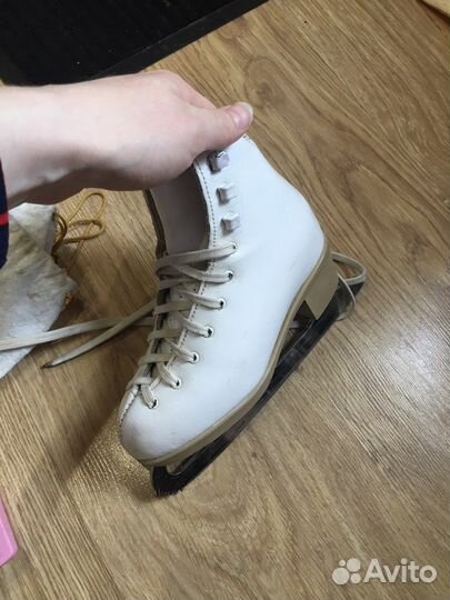 Фигурные коньки risport
