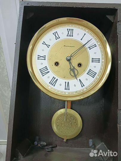 Часы Янтарь