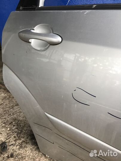 Задняя правая дверь Ford Focus 1