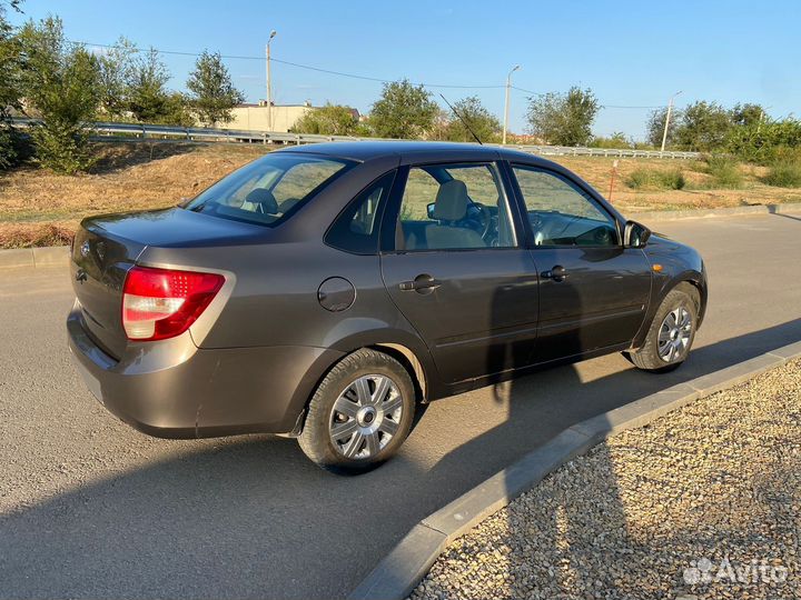 LADA Granta 1.6 МТ, 2016, 100 000 км