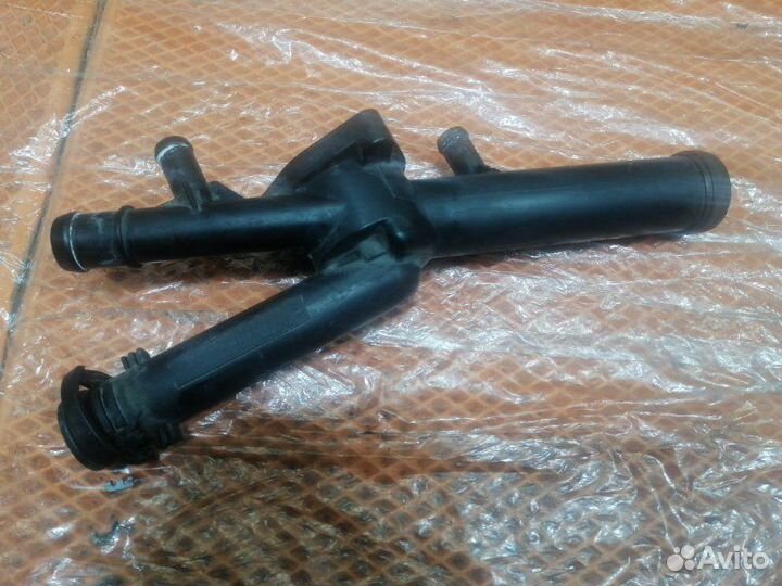 Корпус термостата Audi Q7 4L BHK 2009