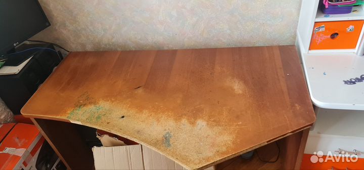 Компьютерный стол