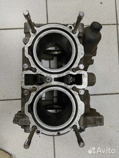 Картер двигателя polaris widetrak 750