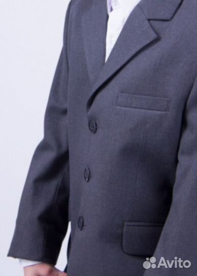 Школьный костюм,новый,рост 134,140,146