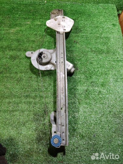 Стеклоподъемник передний правый Renault Logan