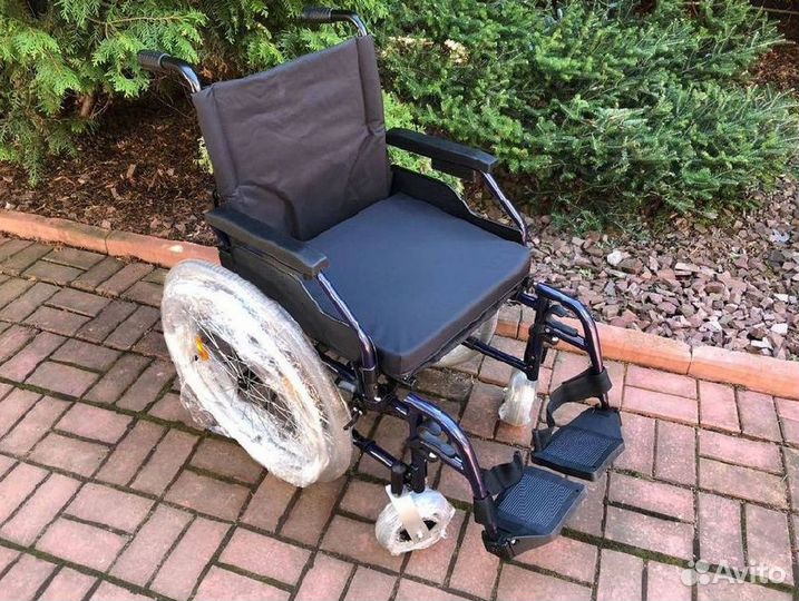 Инвалидная коляска прочная складная