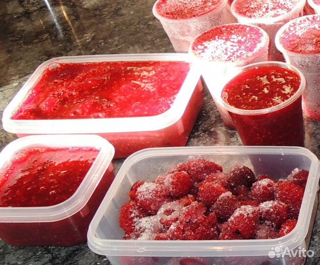 Малина свежая и перетертая с сахаром