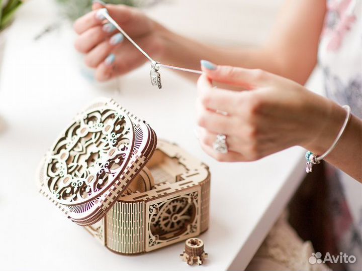 Конструктор 3D Ugears. Шкатулка с секретом