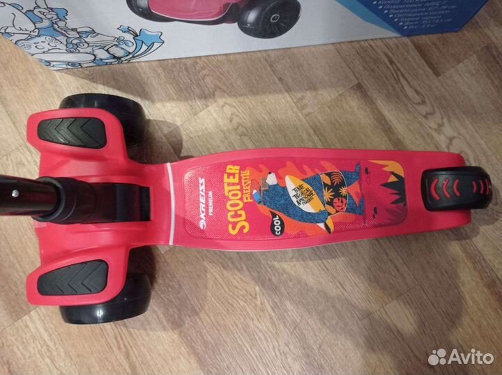 Самокат детский новый