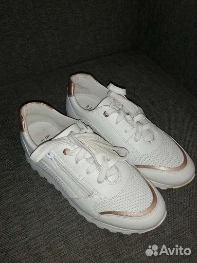Кроссовки женские 35 размер, натуральная кожа