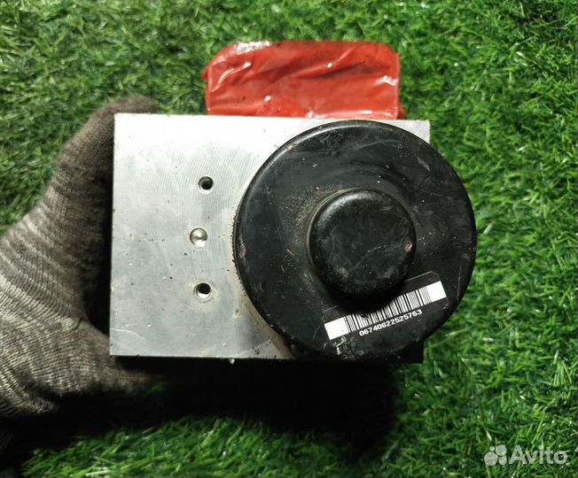 Блок ABS на Volkswagen Touareg (GP) I