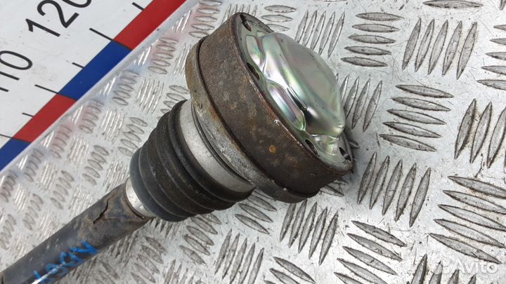 Полуось задняя (приводной вал, шрус) Volkswagen