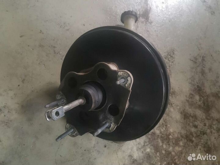 Усилитель тормозов вакуумный на ниссан ноте Е11