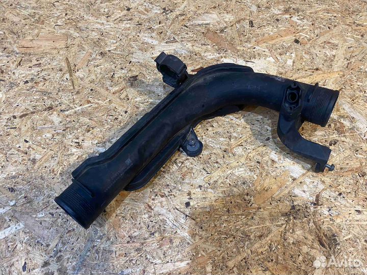 Патрубок интеркулера Volkswagen golf 6 (5K1 2008-2