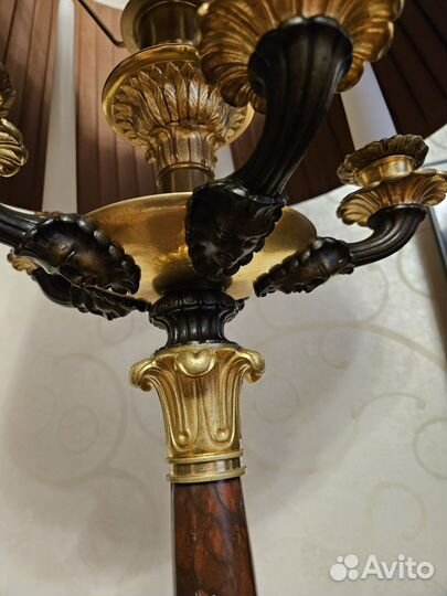 Лампа настольная