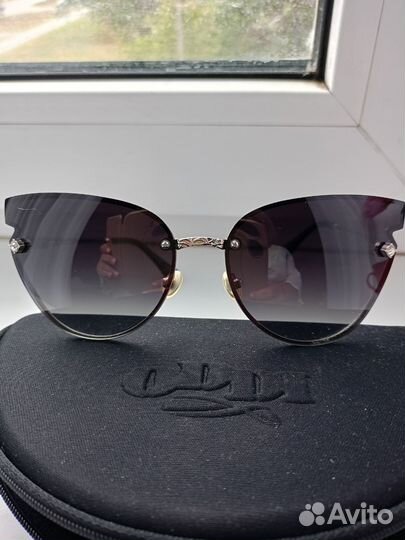 Солнцезащитные очки женские