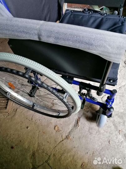 Инвалидная коляска новая