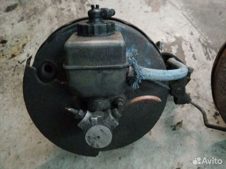 Вакуумный усилитель тормозов Пассат В3