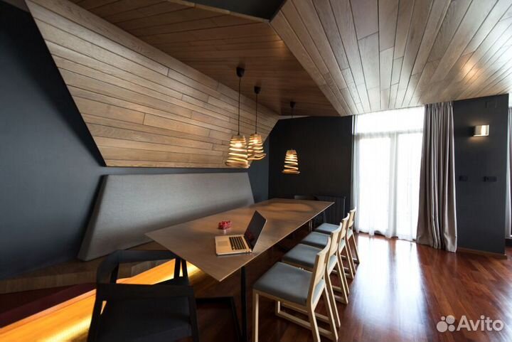 Деревянный потолок из массива дерева