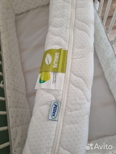 Детская кроватка IKEA с матрасом и бортиками