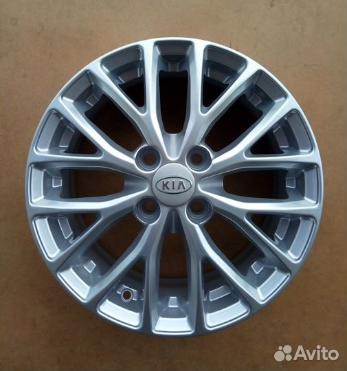 Диски литые R15 Kia сверловка 4*100 новые