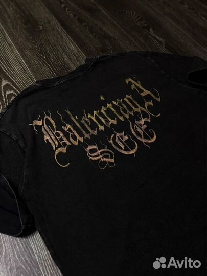 Футболка Balenciaga