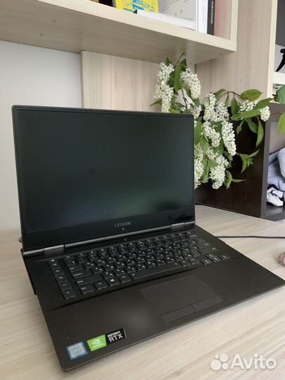 Игровой ноутбук Lenovo y740 RTX 2070 i7-8750H