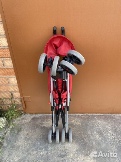 Прогулочная коляска трость