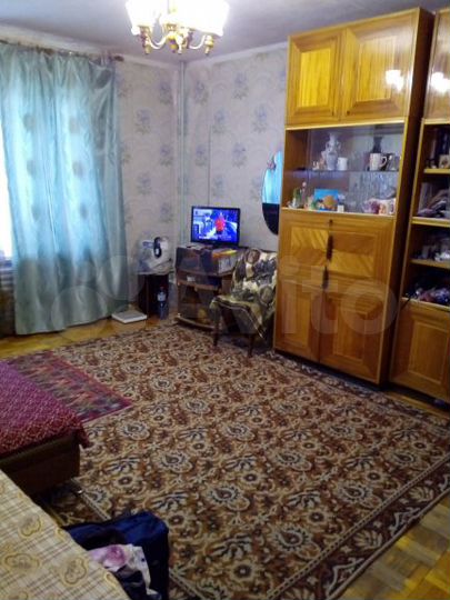 Комната 28,4 м² в 2-к., 1/9 эт.