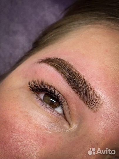 Нарашивание ресниц, оформление бровей