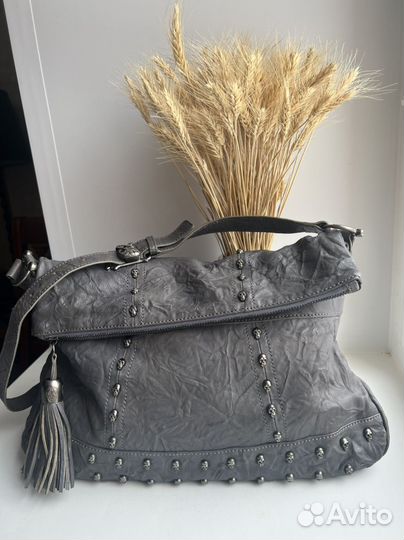 Сумка бренда Thomas Wylde