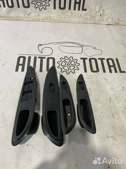 Блок управления стеклоподъемниками Nissan Primera