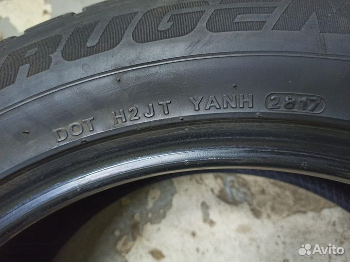 Kumho Crugen Premium KL33 235/55 R19