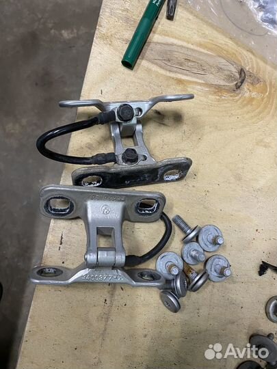 Петля крышки багажника BMW X3 e83