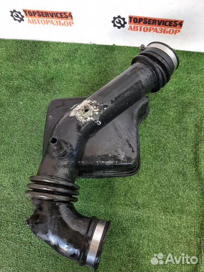 Патрубок воздушного фильтра Subaru Legacy B4 BE5