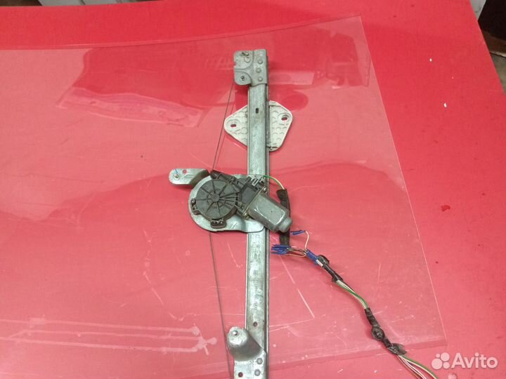 Электростеклоподъемник передний левый Renault 1