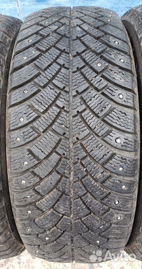 Bfgoodrich G-Force Stud 215/55 R17