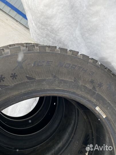 Michelin X-Ice North 3 215/60 R16